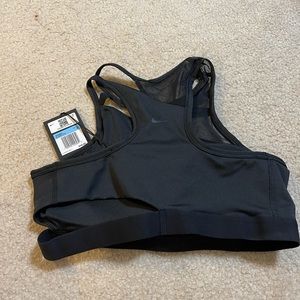 Nike Swoosh Bra